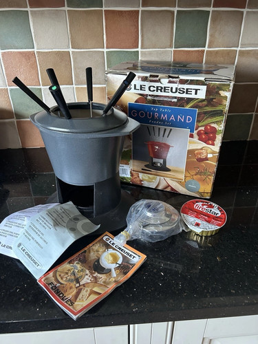Creuset fondue set for 6 - le,
