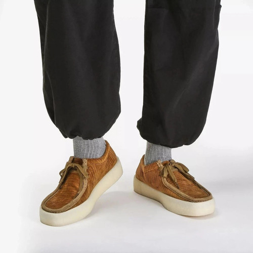 Bnib mens clarks originals - mens,