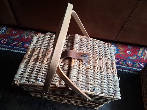 Vintage wicker picnic basket - vintage, wicker/picnic