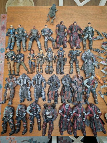 Gears war figure - of,