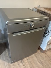 Indesit D2FHK26 dishwasher. 5