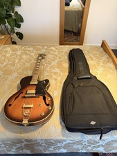 Cort Yorktown Guitar Tobacco Burst Jazz Guitar with Tobacco Burst Finish. VGC