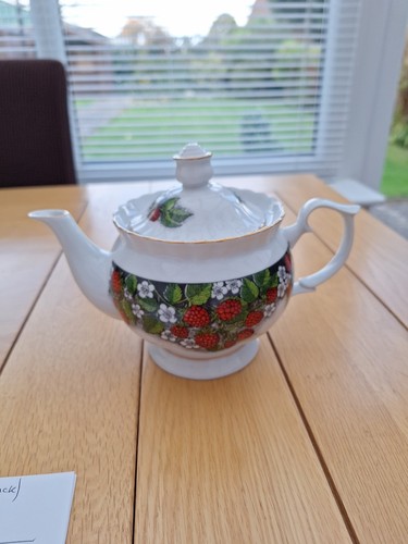 Vintage raspberry teapot - vintage,