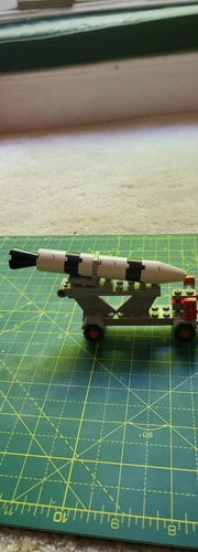 Lego 897 mobile rocket - 897,
