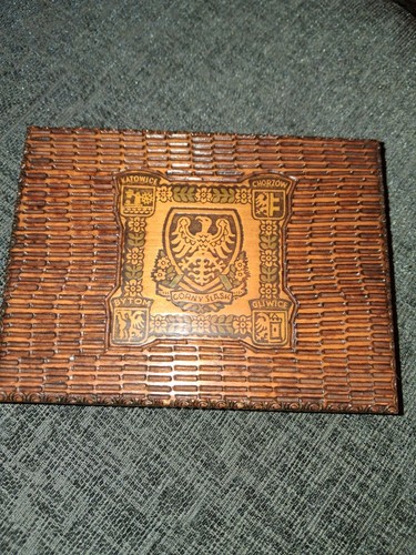 Lovely vintage wooden box - lovely,