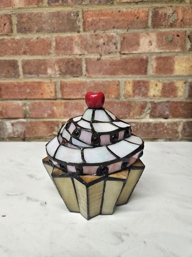 Vintage tiffany style cup cake - vintage,