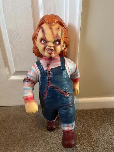 Chucky doll standing statue - standing,