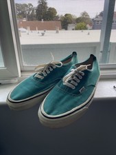 Vintage 70s Vans Authentic