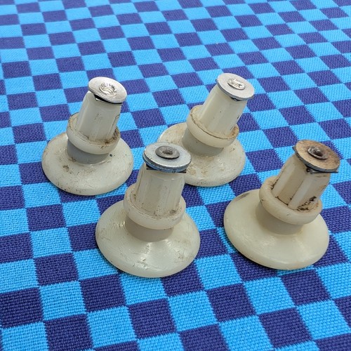 Herman miller eames plastic - eames,