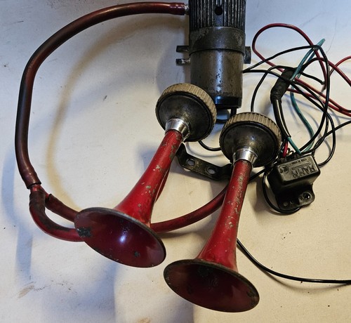 Vintage fiamm automobile - fiamm, twin