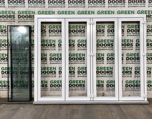 White aluminium bifolding - white,