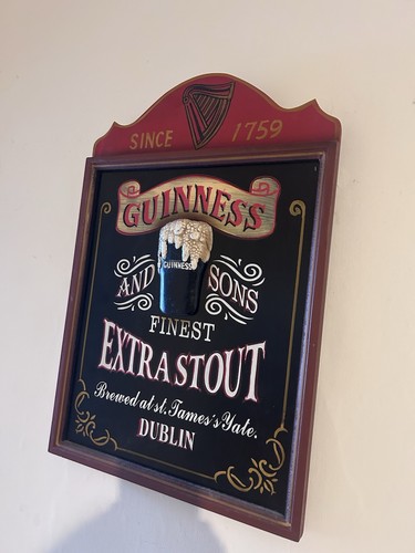 Vintage guinness wooden - 3d,