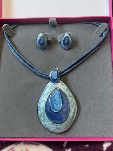 Buckingham jewellery matching - jewellery,