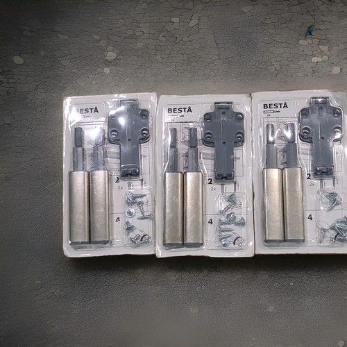 Ikea push open besta - x,