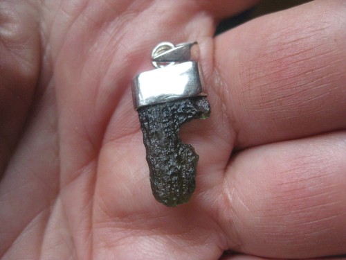 Moldavite pendant 3ct total - moldavite,