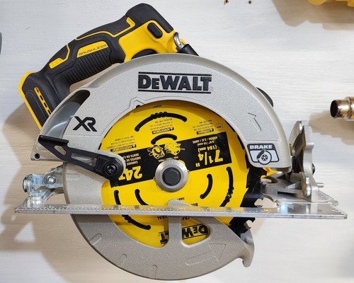 Dewalt circular saw - dewalt,