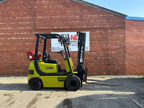 Forklift 2010 clark cmp15l - 2010,