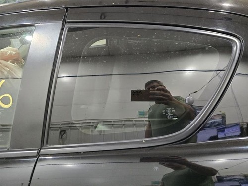 Driver left rear door glass - rear,