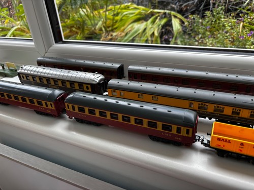 Lima model trains and track - ho,