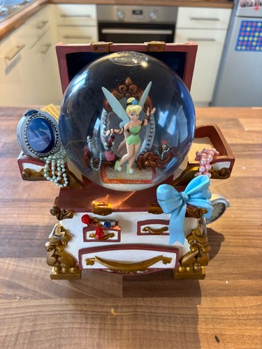 Disney snow globe - very, rare