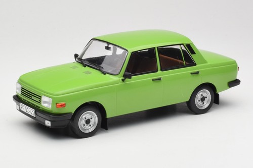 Wartburg 353 green mcg - 1:18,