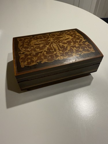 Vintage italian music box - italian,