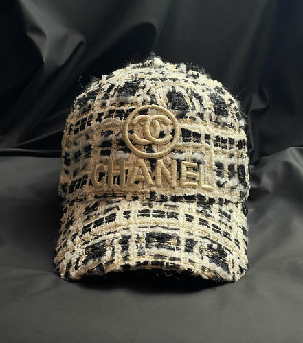 Beige and black cap - beige,