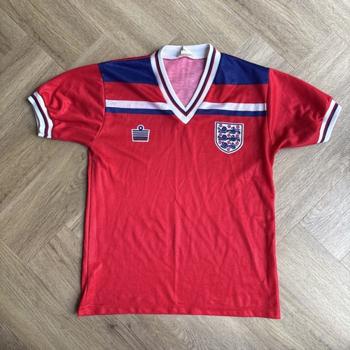England 1980 home football - 1980/83,