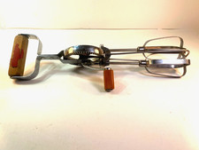 RETRO 1950's PRESTIGE VINTAGE EGG BEATER WHISK KITCHENALIA