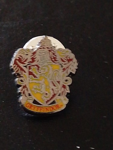 Gryffindor enamel lapel badge - gryffindor,