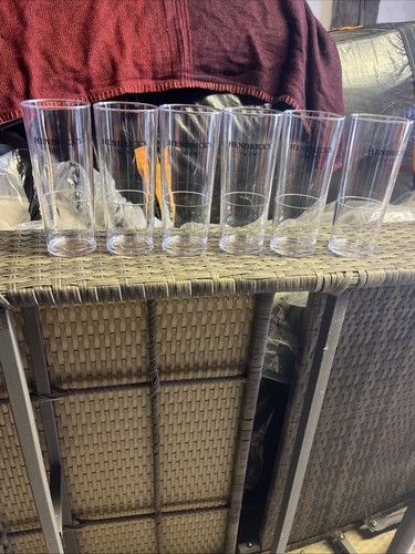 Hendricks gin plastic - plastic, glasses