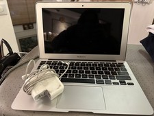MacBook Air Early 2014 Laptop 11-inch, Silver