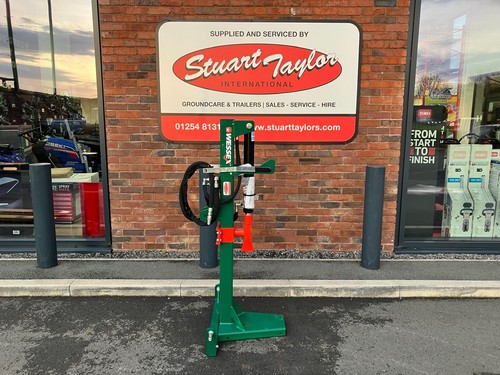 Hydraulic log splitter from