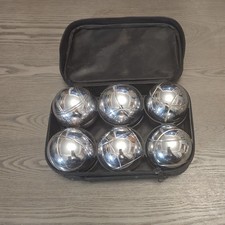 6  Boules set in zipped case