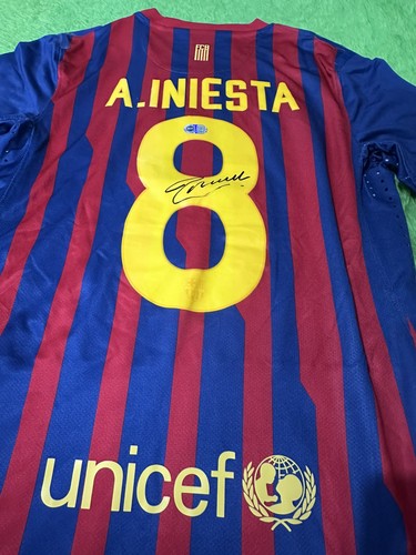 Andrés iniesta signed - signed, fc