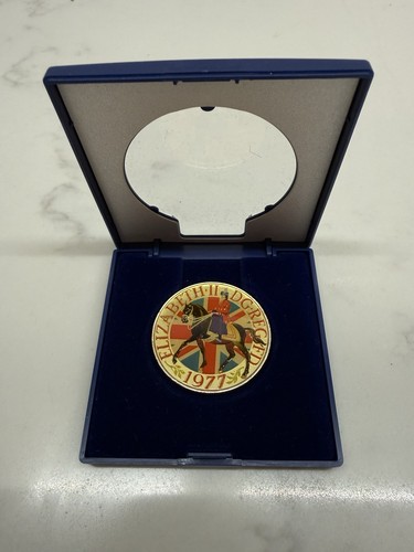 Coin crown 1977 enamelled - crown,