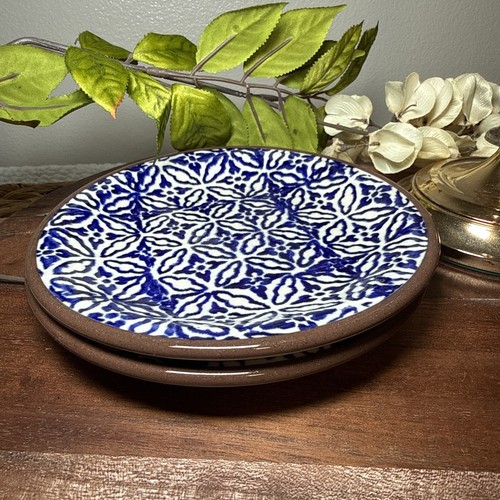Pair talavera style pottery - pair,