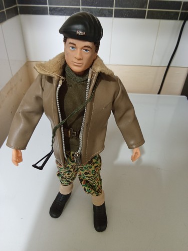 Vintage action man - action,