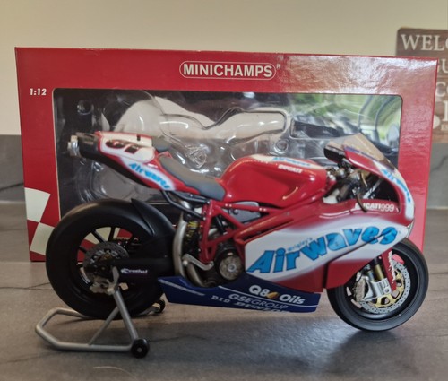 Minichamps ducati 999f04 - ducati,
