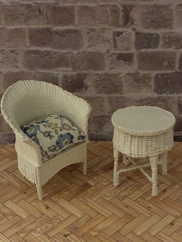 Dolls house scale artisan - house,