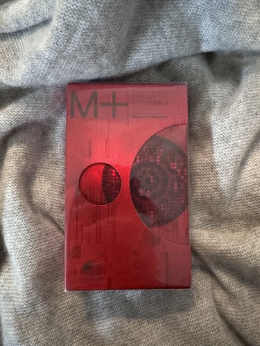 Sealed escentric molecule - molecule, 01