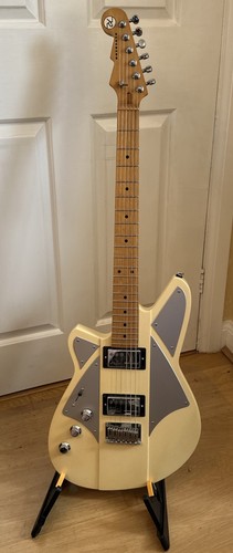Left handed guitar reverend - left,
