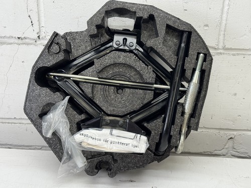 Volvo xc90 2016 tool kit - volvo, ii