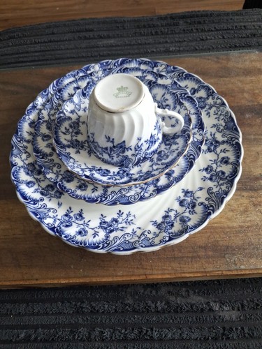 Aynsley england piece blue - england,