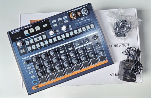 Arturia drumbrute impact - arturia,