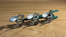 BRITAINS 1:32.FARM.  3 FURROW  REVERSIBLE PLOUGH  FOR TRACTORS VGC
