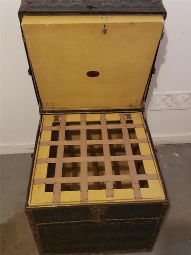 Antique steamer trunk 19th - trunk,