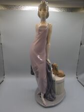 Attractive Collectable Lladro Spain Figure - 5174 Couplet Lady