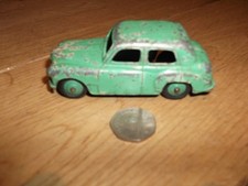 DINKY TOYS HILLMAN MINX CAR No