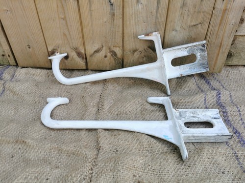 Vintage bellfast sink wall - vintage,